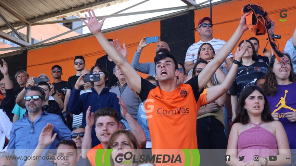 La afición del Torrent CF en San Gregorio.