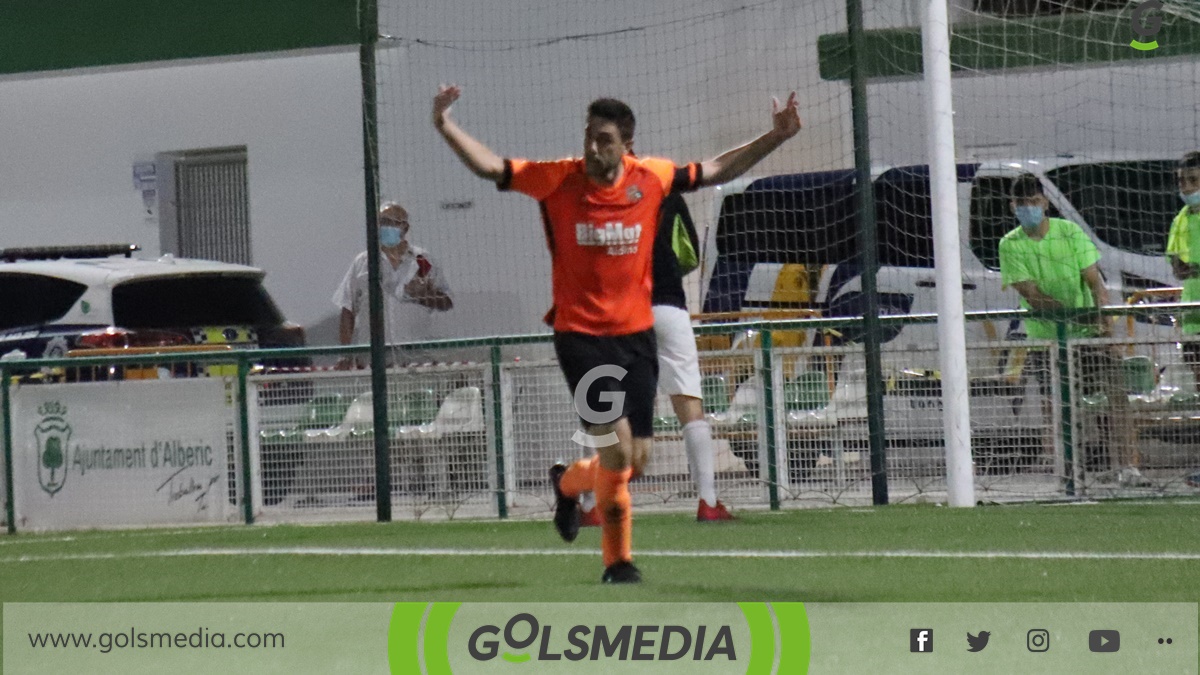 Jesús Galindo celebrando el gol de la tanda de penaltis.