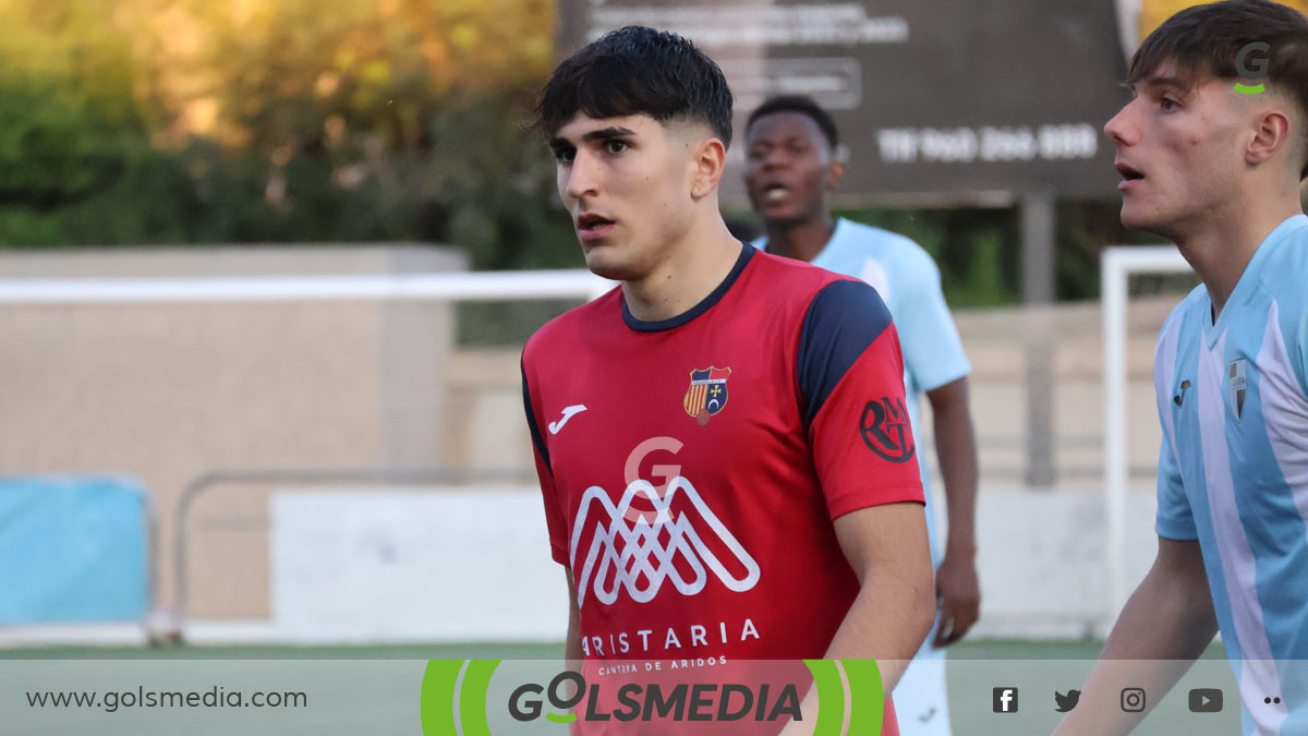 Jorge Carrión, delantero del Ribarroja CF. 
