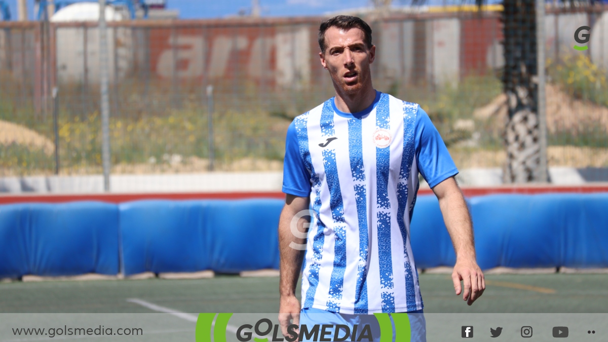 Ángel Ortega, defensa del CF Recambios Colón. 