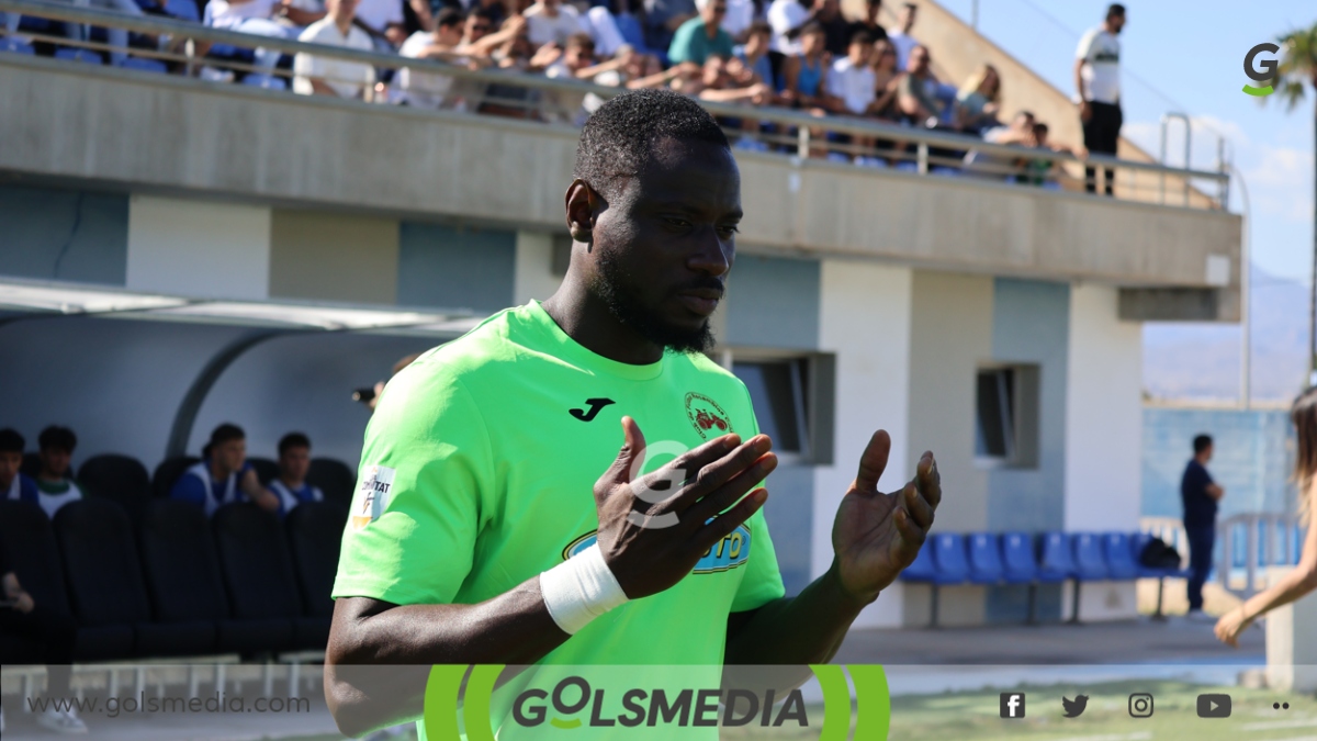 Abou Diarra, defensa del Recambios Colón.