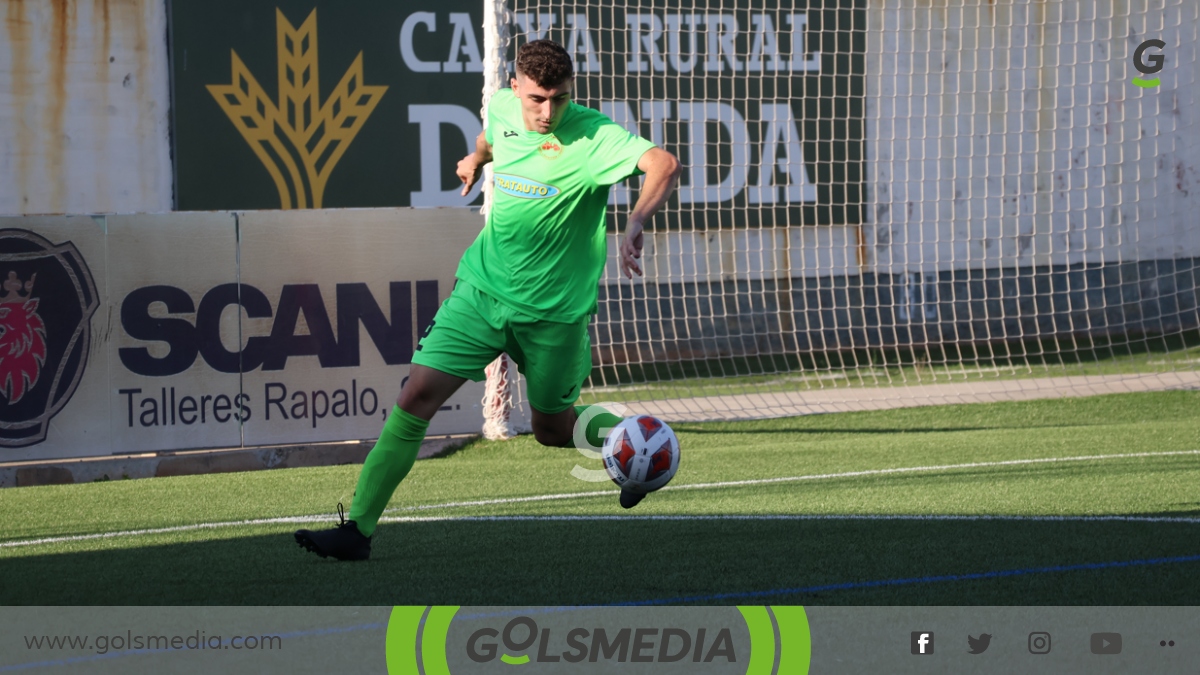 Vicente Lluch, lateral del Recambios. 
