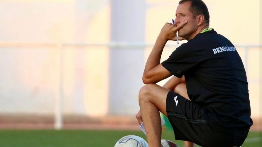 Kikín, entrenador del Benigànim CF.
