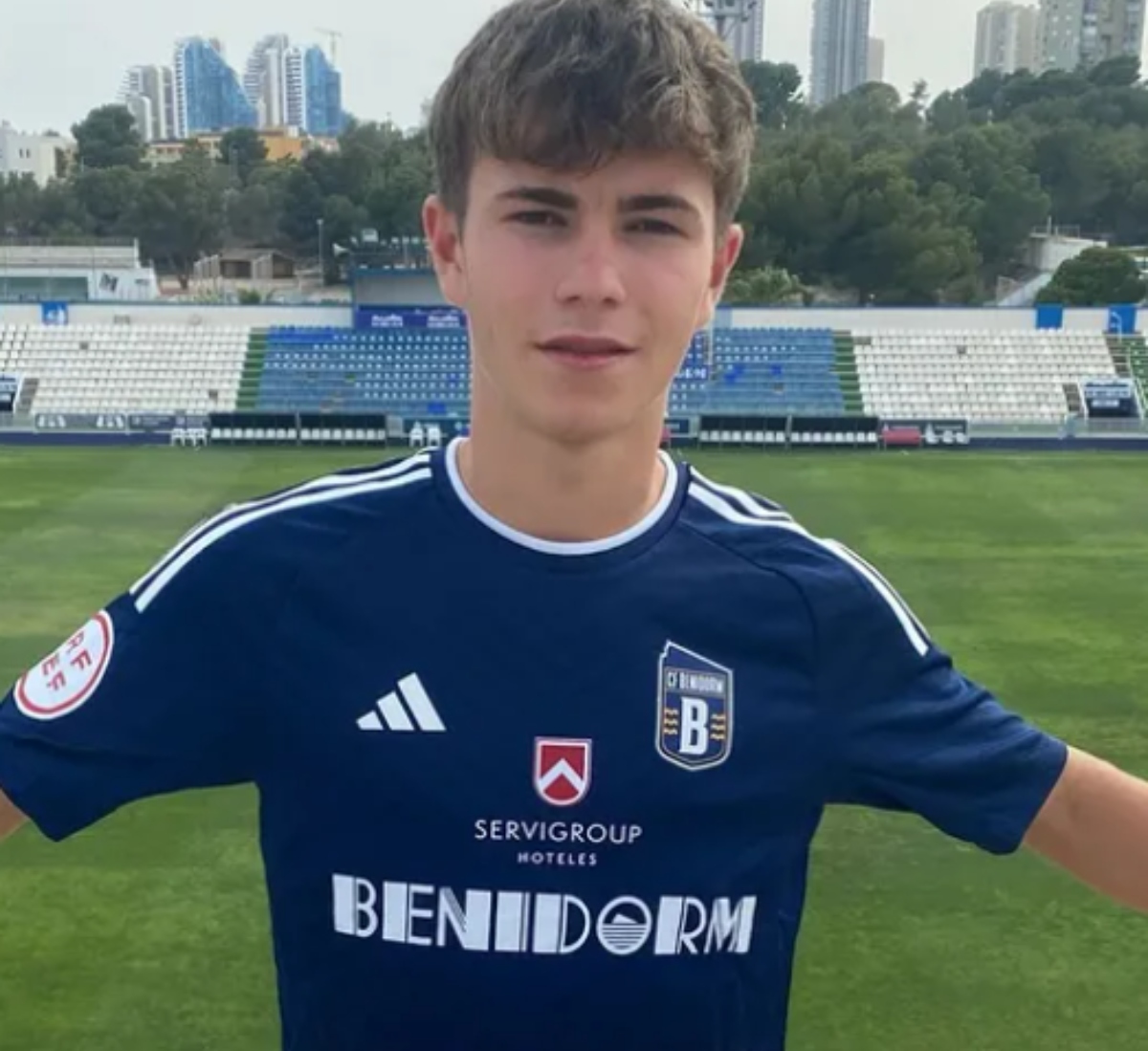 Fichaje de Héctor Cario. Foto: CF Benidorm.