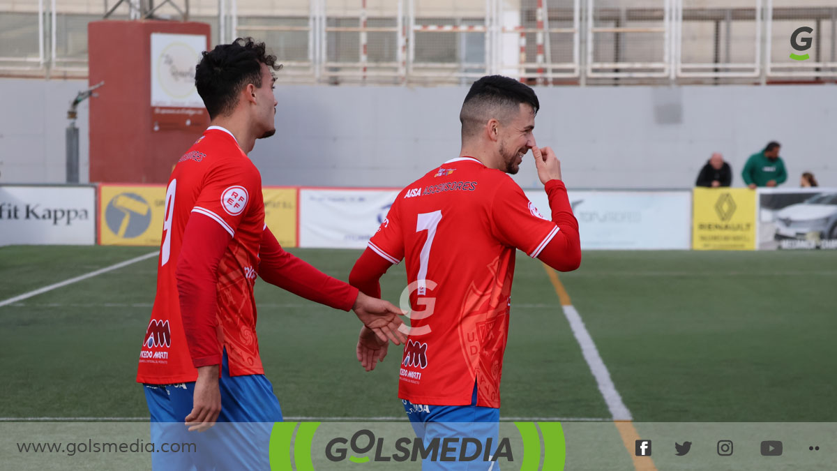 Rafa Mella en un partido del Rayo Ibense.
