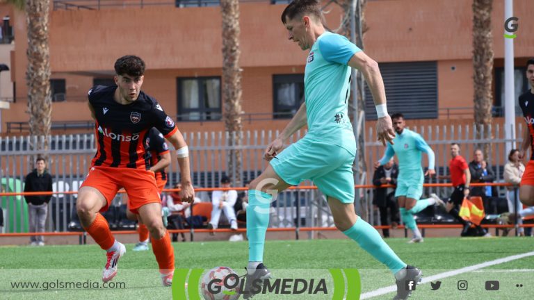 Salva Brull en un partido con el Patacona ante La Nucia.