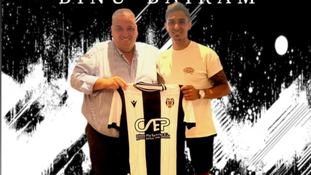 Binu Bairam con el Presidente Miguel Ángel Pla. Foto: UD Castellonense.