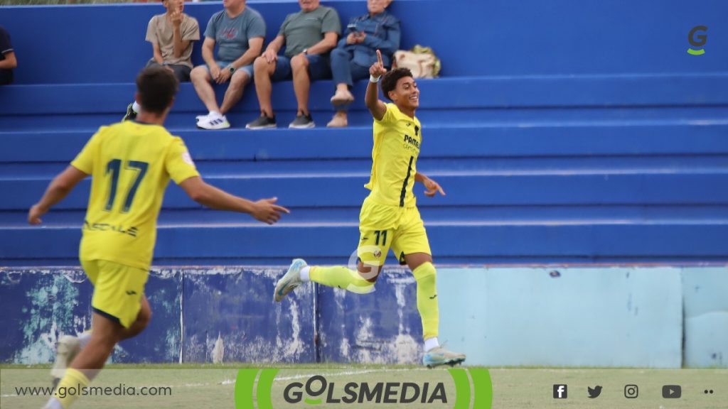 Bonafé anotando el 0-2 del Villarreal C frente al Alzira
