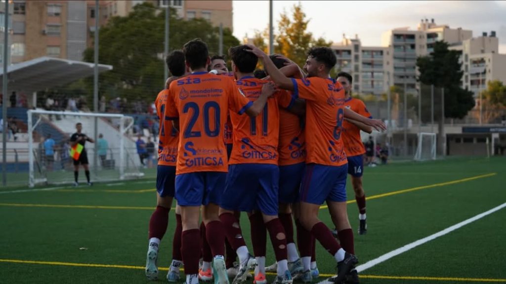 El Alzira rescata un punto in extremis contra el Hércules B. Fuente: UD Alzira