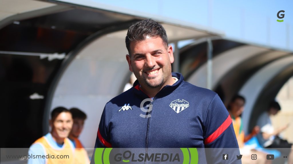 Guillem Beltrán, entrenador del Atlético Saguntino